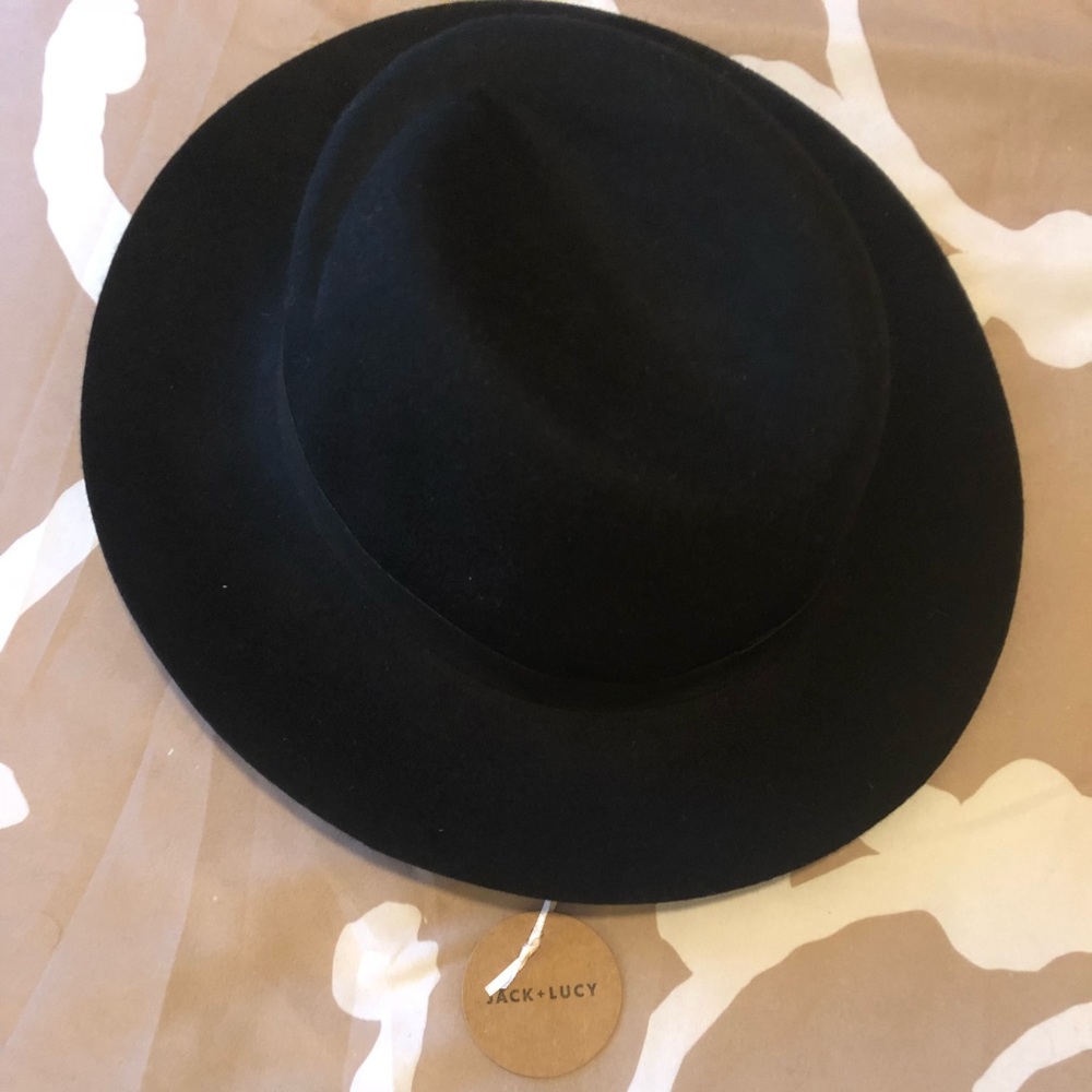 Black fedora